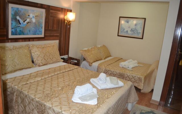 Istanbul Mosq Hotel at Fatih