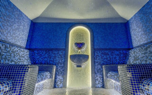 SKY RIVER Club Complex