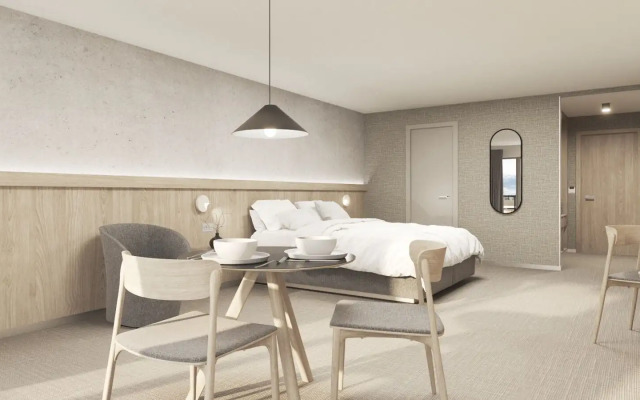 Victoria Hotel & Residence
