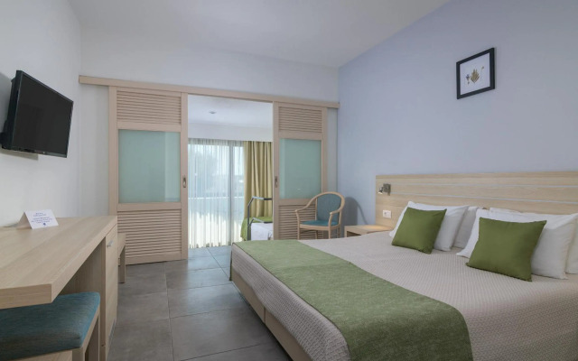 Hotel Niriides Beach