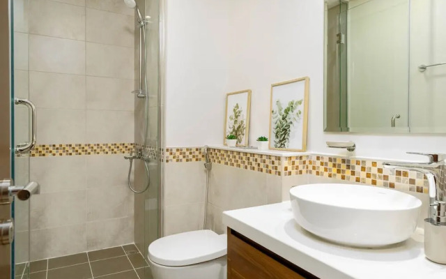 Pristine 1 BR at Reva Residences