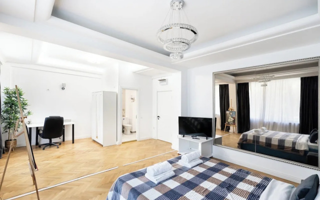 Bucharest Studios Monaco Room
