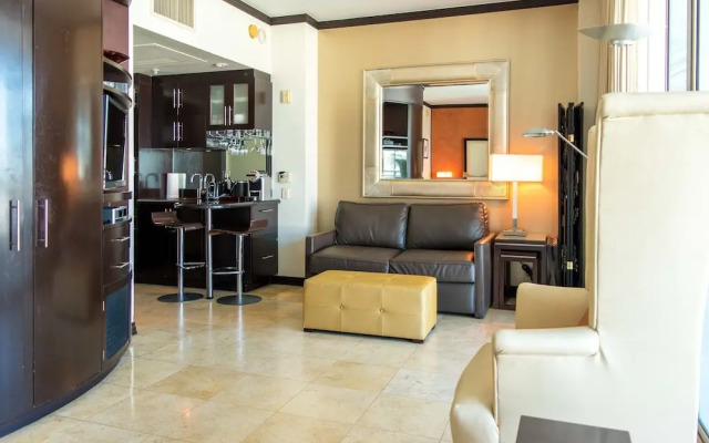 Penthouse De Soleil South Beach - On Ocean Drive Miami Beach Studio Bedroom Condo by RedAwning