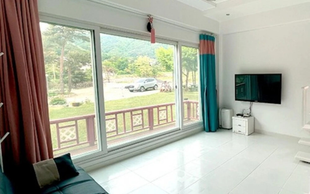 Yangyang Badaae Geolinbeol Pension