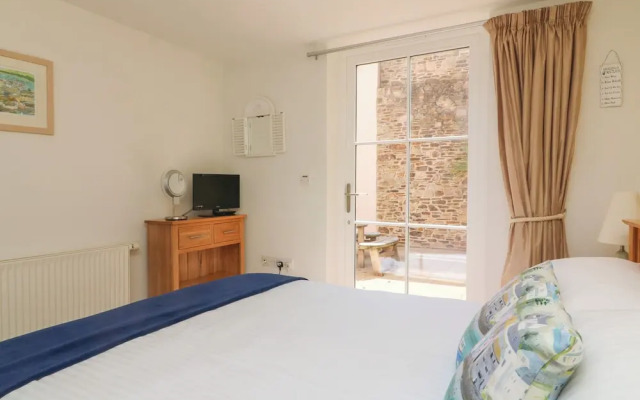 5 Combehaven