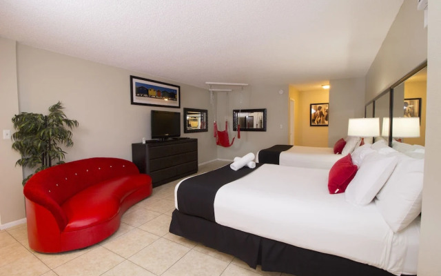 Rooftop Resort - Clothing Optional - Adult Only