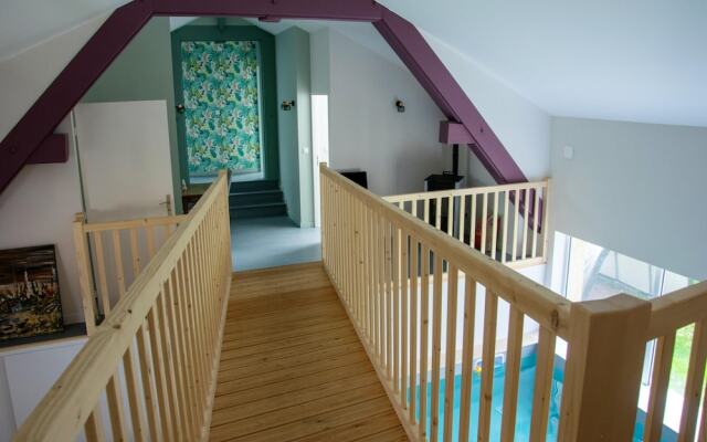 Villa With 5 Bedrooms in Panissières, With Indoor Pool, Enclosed Garden and Wifi - 56 km From the Slopes