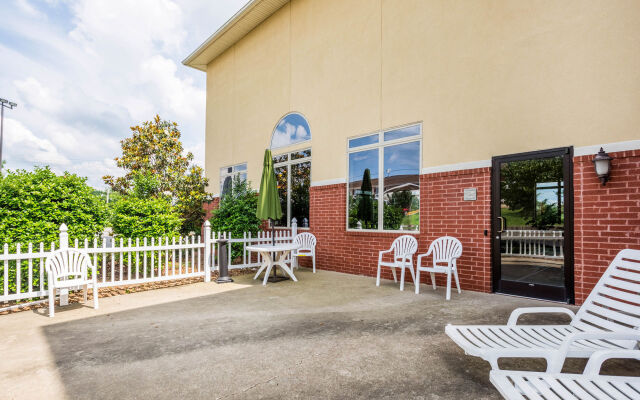 Comfort Suites