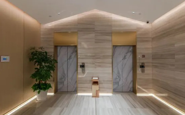 Yiju Life Hotel (Yuyao Station Wucaicheng)