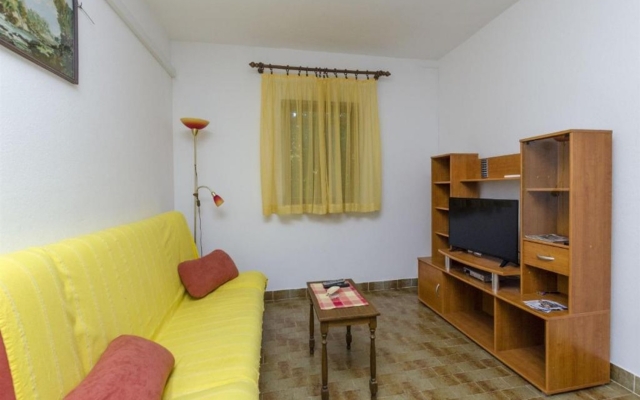 Apartment Silvana - economy apartments : A3 Supetar, Island Brac