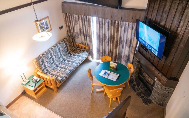 Rocky Mountain Ski Lodge