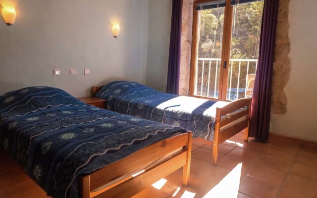 Stylish Villa in Fraissé-des-corbières With Swimming Pool