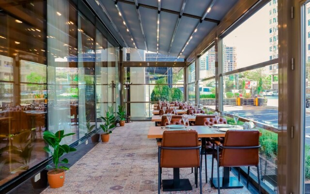 Madison Hotel Baku