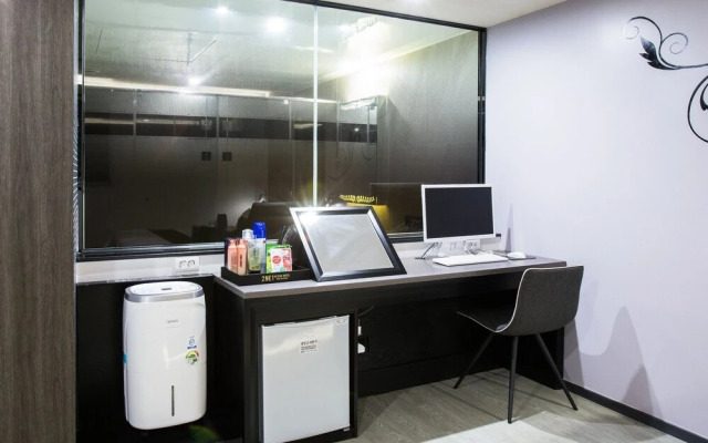 Design Hotel 2ne1 Jukdo Market Pohang