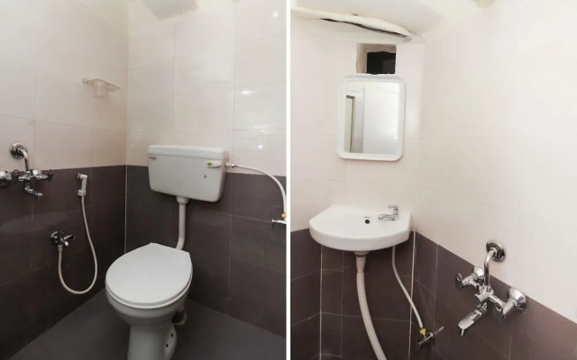 M & M Rooms by OYO Rooms