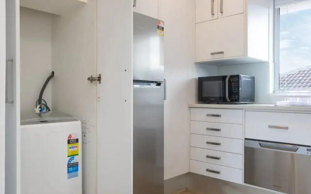 Madecomfy Trendy Apartment on Dee Why Beach