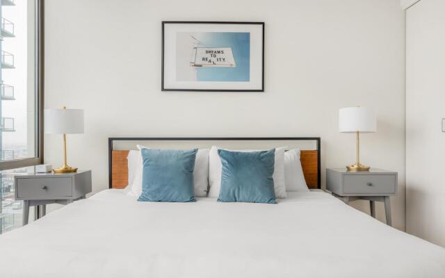 Chicago | Premiere 2BD/2BA South Loop Apartment