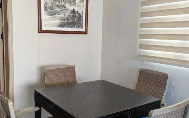 Jingbo Lake Yihu Yiju Hotel