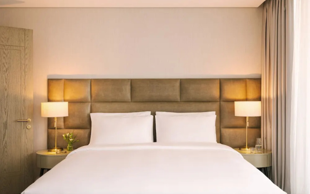 Aura Suites