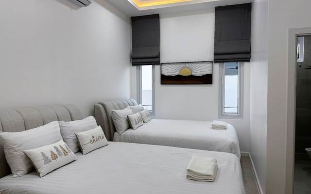 Private Modern 3 Bedroom Pool Villa- AV1