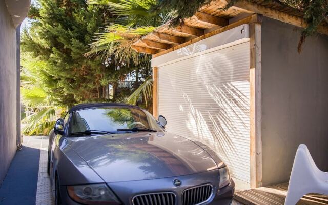 Villa BOND with Private Swimming Pool