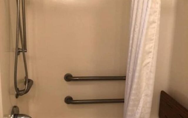 InTown Suites Extended Stay Gulfport MS