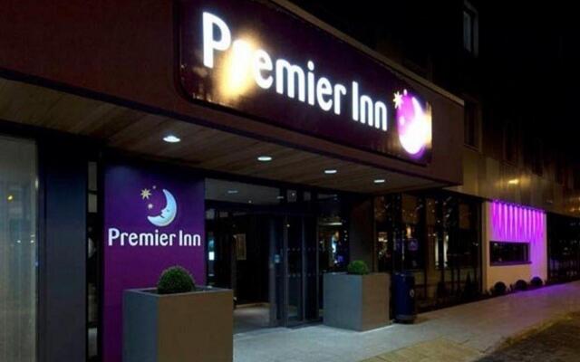 Premier Inn London Heathrow Airport Terminal 5 Hotel