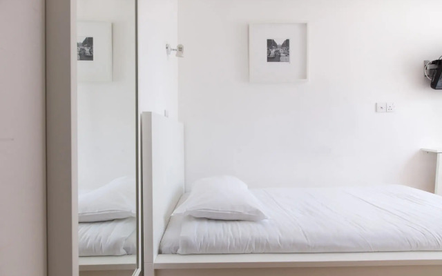 Charlotte Street Apartments by Allô Housing