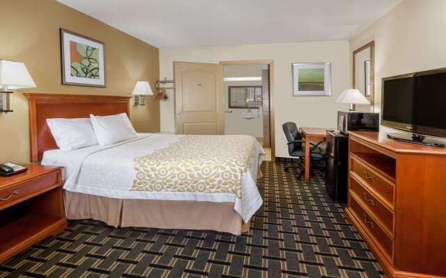 Days Inn by Wyndham Kent - Akron