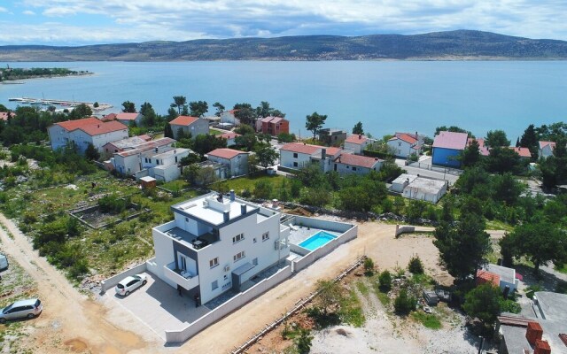Apartments Villa Silver