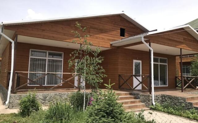 Altyn Bulak Lakeside Resort