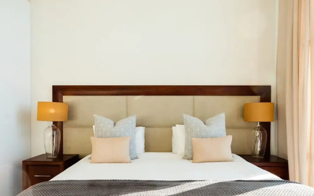 Hillhouse Penthouse 7th Floor