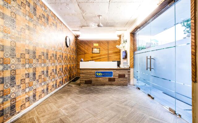 FabHotel Infinity Nest Sushant Lok