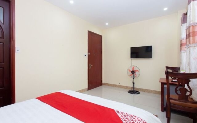 Phuong Hong Hotel