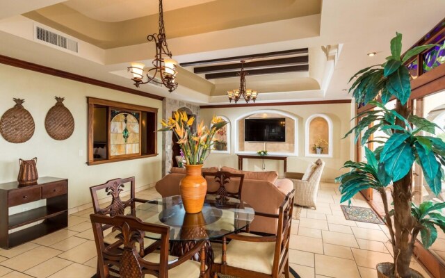 Luxury Ocean View Condo - Ultimate Convenience