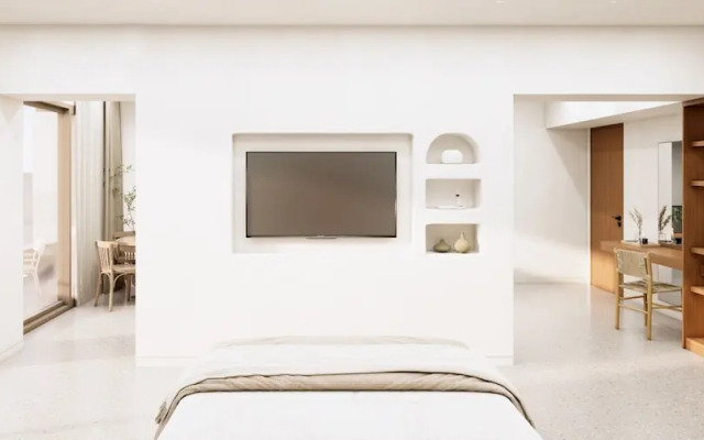 Tinos Beach Hotel & Suites