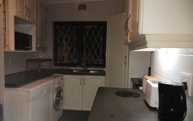 Cozy Margate Retreat Family Home With 2 Bedrooms