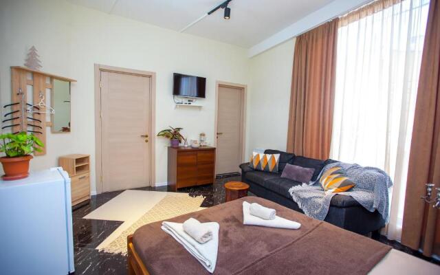 Shiny Avlabari Apartment