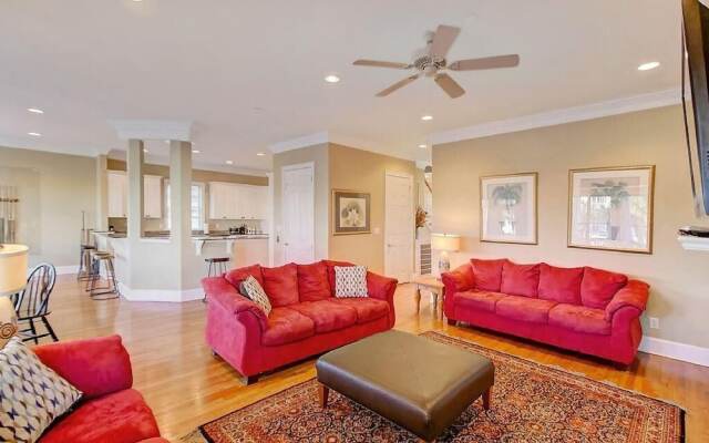 918 Carolina Boulevard