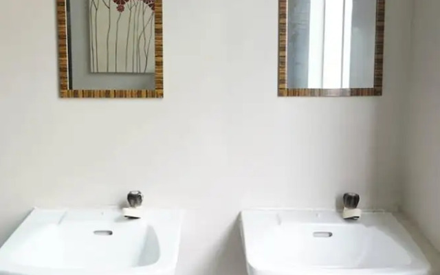 Dwj Backpacker Hostel