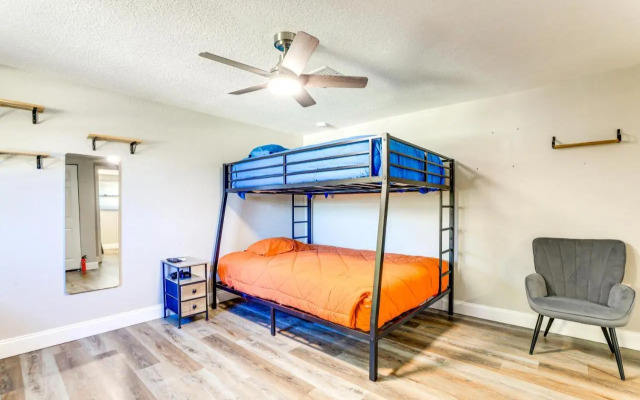 Saltwater Pool & Putting Green: Bradenton Oasis