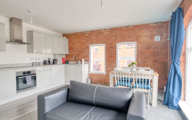 City Flat in Hull-silvester Street-free Parking