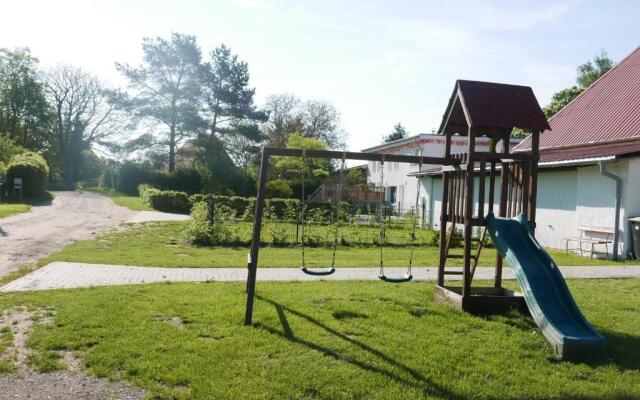 gr. Ferienhaus (3 WE) Damekow 9