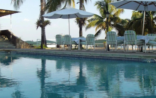 Lake Safari Lodge