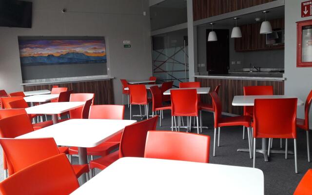 Hotel Block Suites