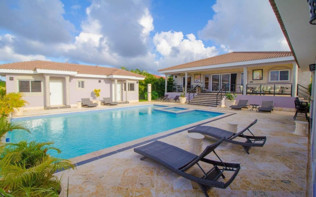New! 6 Bedroom Ocean View