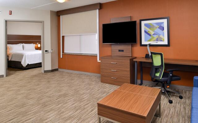 Holiday Inn Express & Suites Buffalo Downtown - Medical CTR, an IHG Hotel