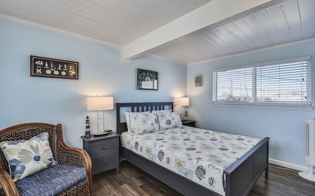 Beachfront Charm - 3 Br Home