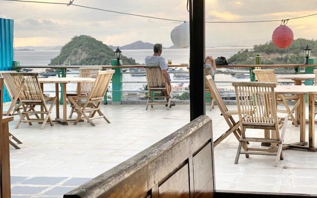 Pesona Restaurant and Room