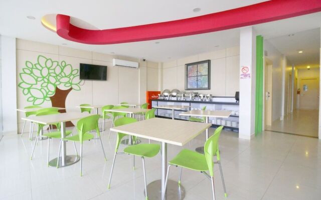 Airy Tampan HR Soebrantas KM 11,5 Pekanbaru